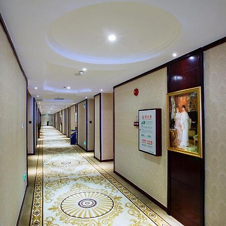 Vienna Hotel Heyuan High-Tech Yi Road ภายนอก รูปภาพ